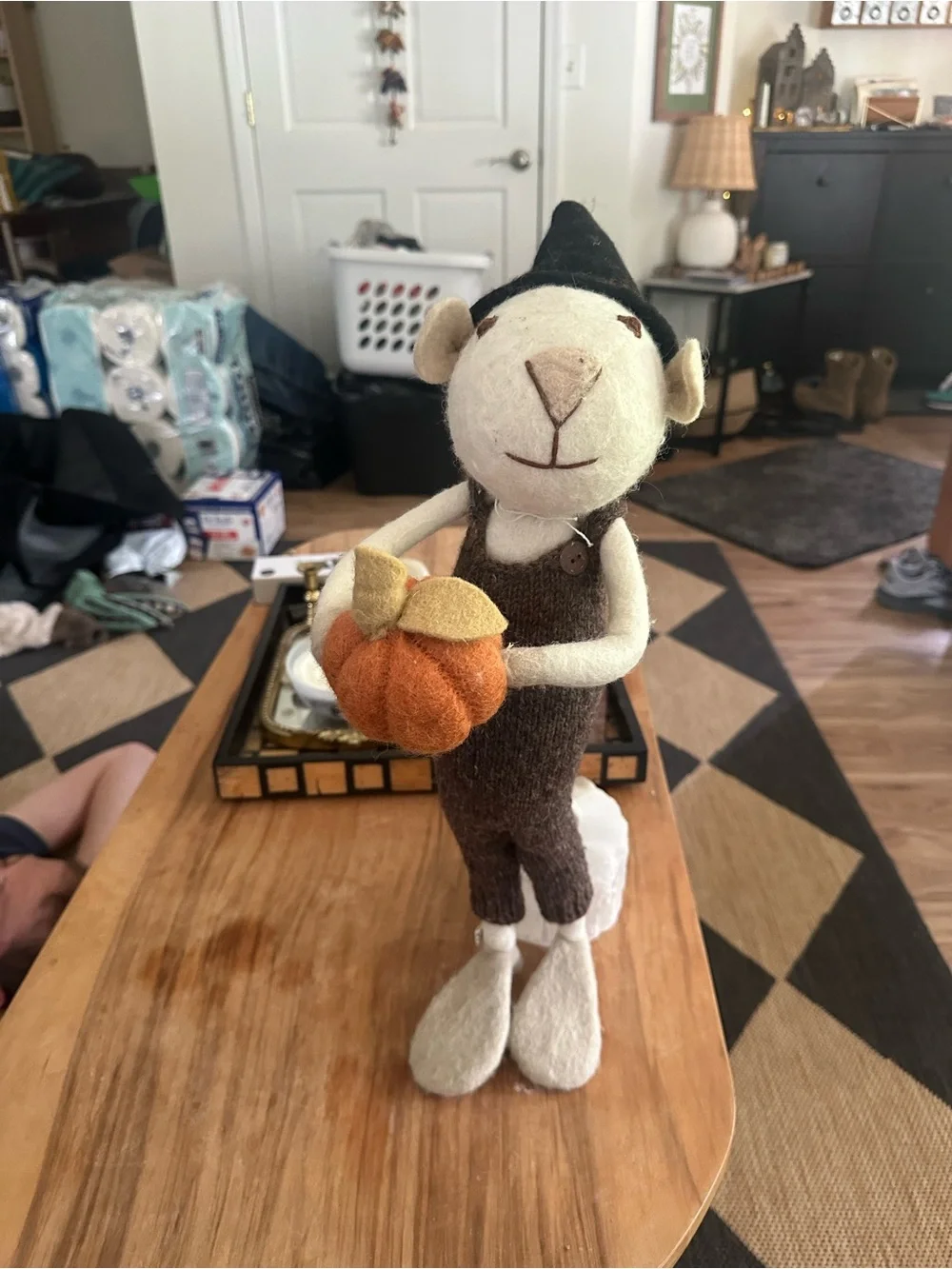 Handmade Gry&Sif wool harvest Witch Mouse pumpkin brown knit clothes NWT 2 feet